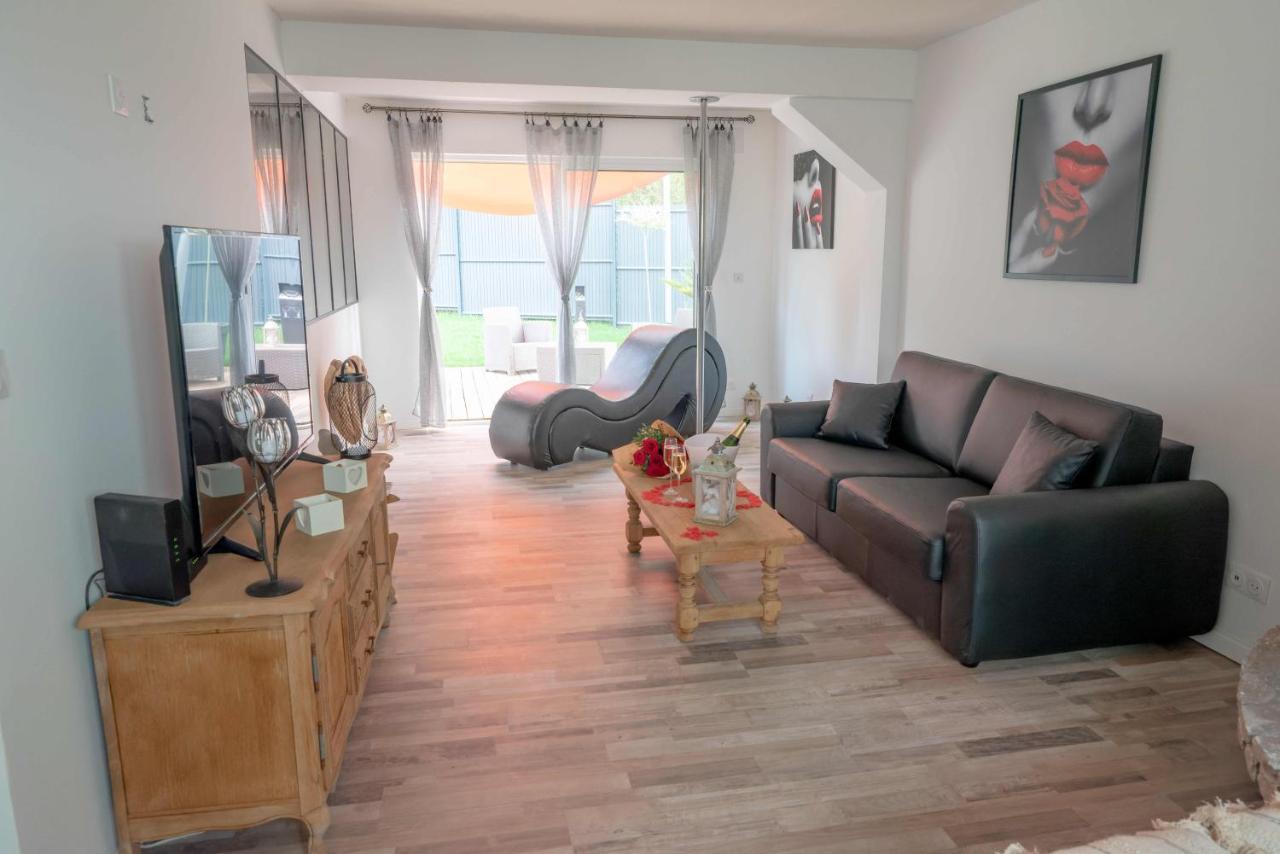La Maison Des Plaisirs Love Room Champigny  Екстер'єр фото
